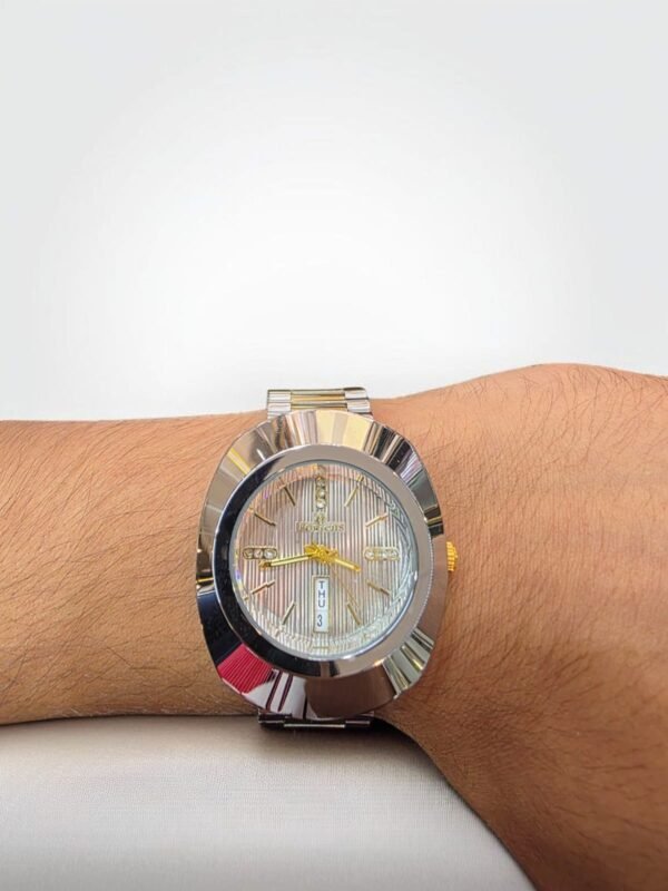 ساعةرجالية تُشبه ساعات Rado DiaStar