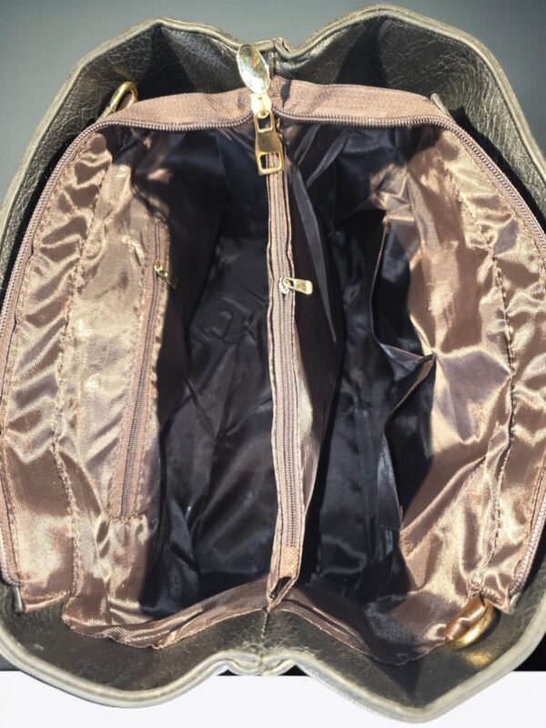 IMG-20250929-WA0120 شنطة نسائية كتف